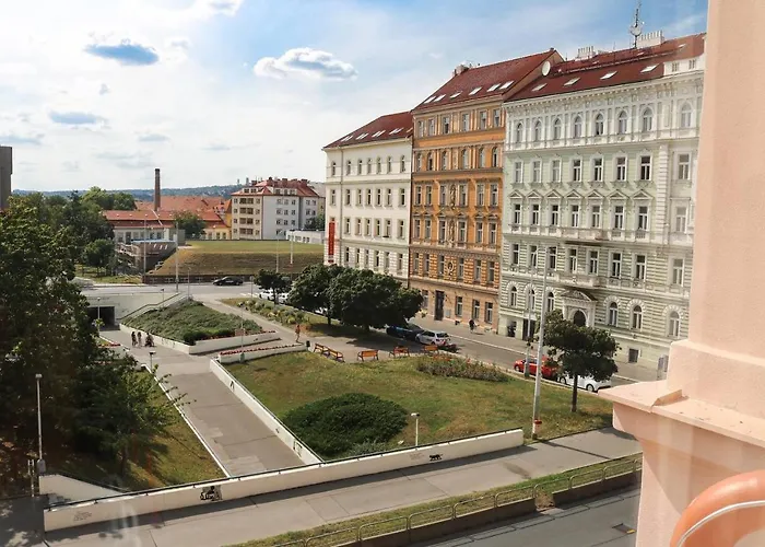 Rose Suites And Rooms Prag